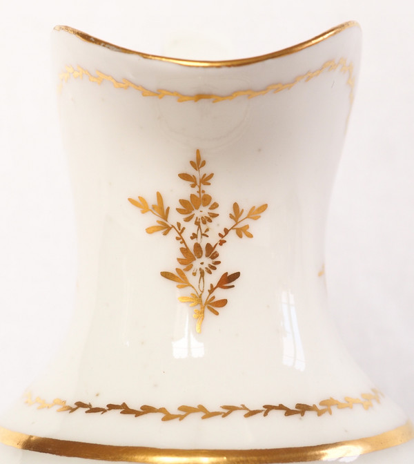 Paris porcelain jug / milk jug, Directoire period late 18th century - attributed to Locré
