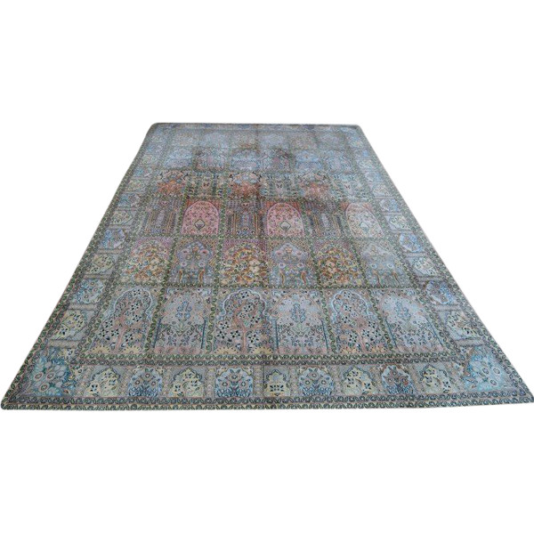 Kashmir carpet