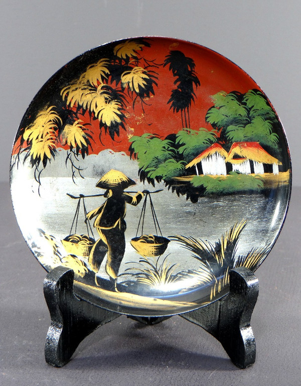 Vietnam, 1950s/1960s, Minh Thanh Workshop, Pair Of Small Lacquer Cups.