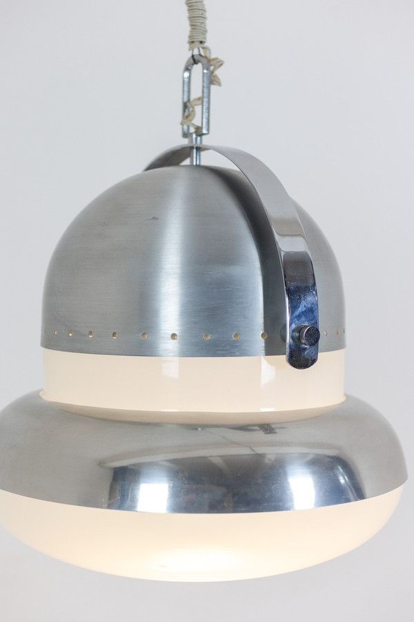 Lampada a sospensione in stile industriale in metallo spazzolato e opalino. Anni '70