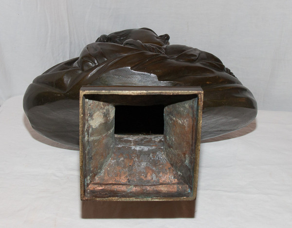 Grande busto in bronzo "Contessa Du Barry" secondo Pajou, XIX secolo