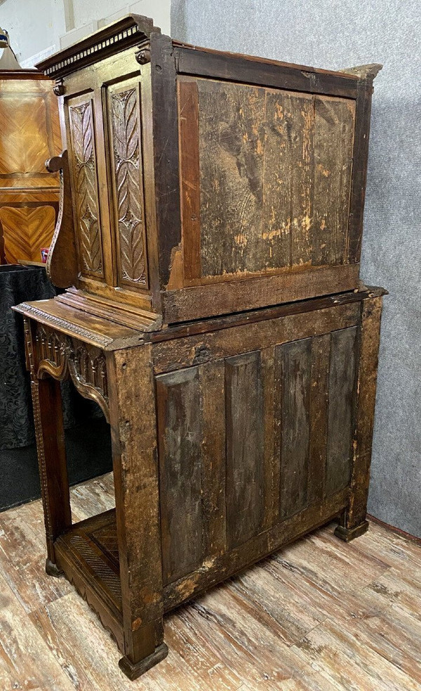 Credenza in stile gotico rinascimentale in noce massello, periodo '700