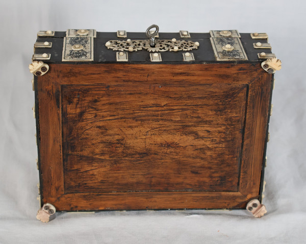 Vizagatapam Horn Box Late 19th Century