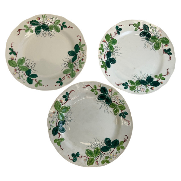 Set of 3 strawberry serving plates by Georges Sand Creil Montereau