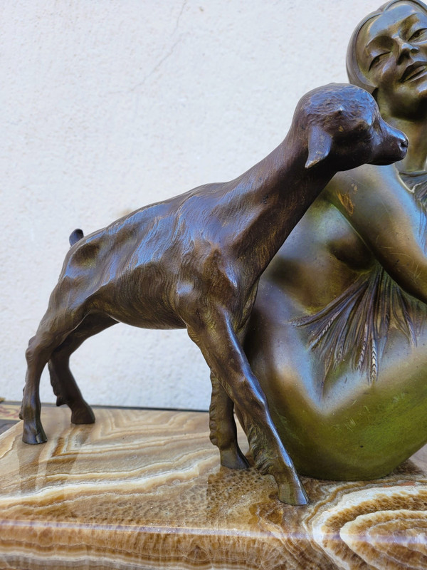 Godard, Donna e agnello, Bronzo Art Déco, XX secolo