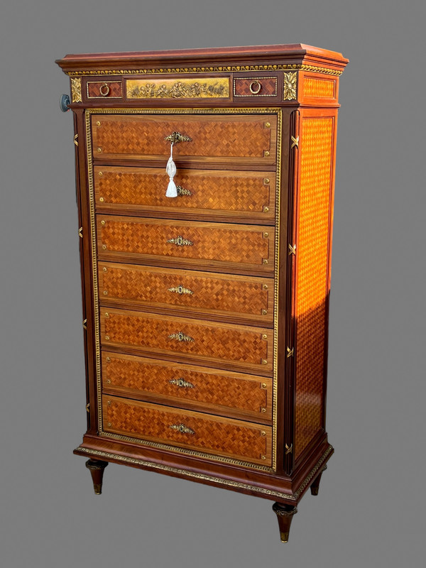 SEMAINIER XIXe DE STYLE LOUIS XVI EN MARQUETERIE DE CUBES ORNÉ DE BRONZE DORÉ