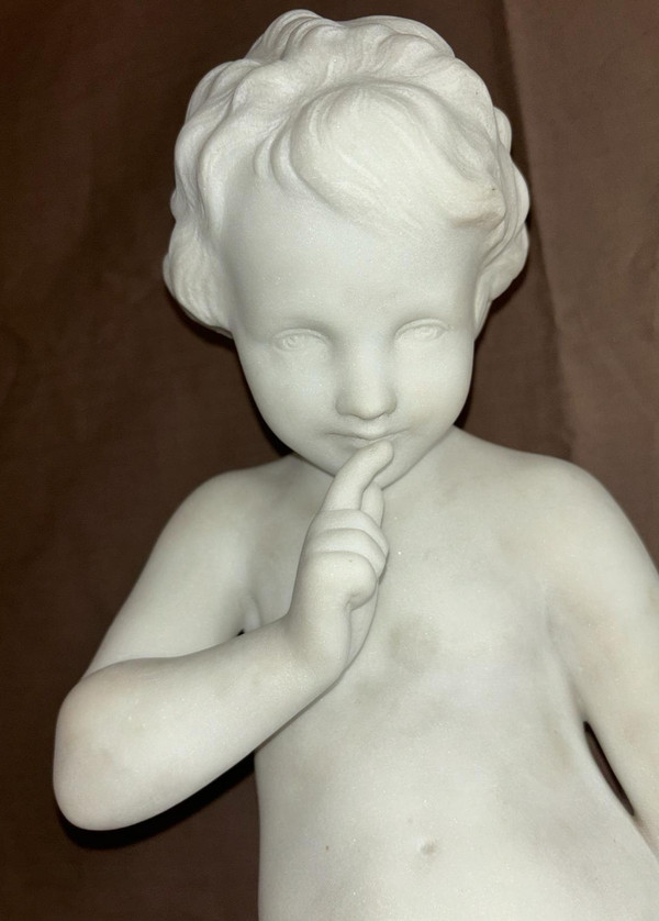 Statua in marmo di Cupido del XIX secolo, da Étienne Maurice Falconet (1716-1791)