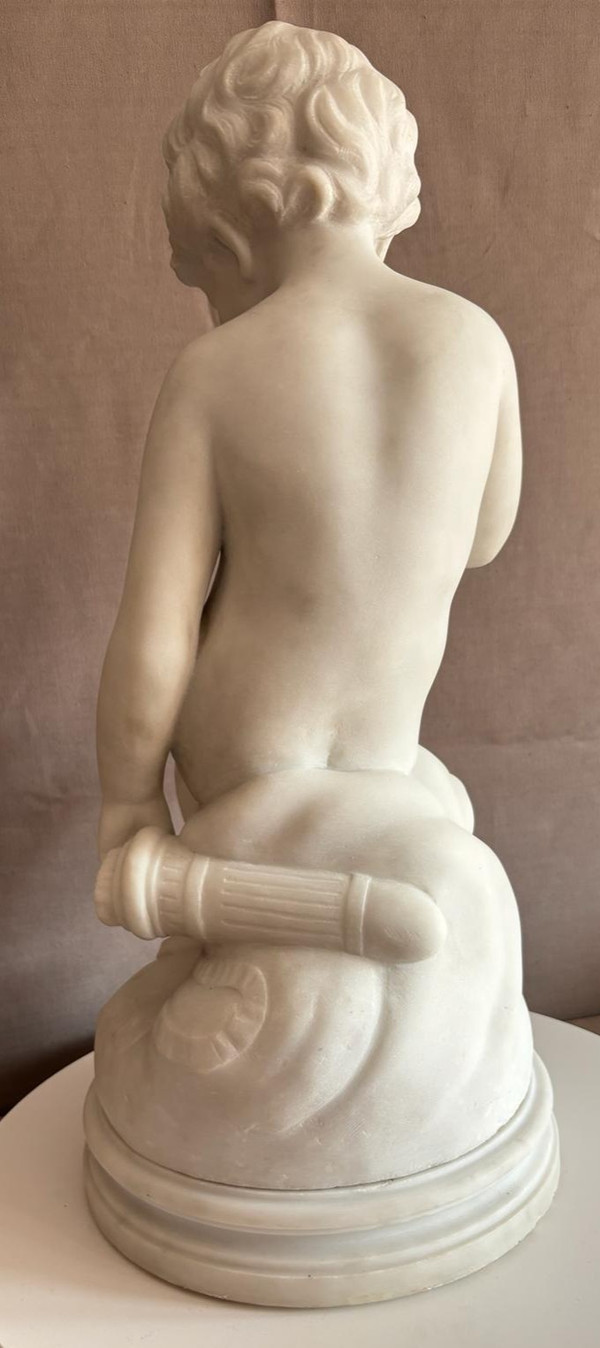 Statua in marmo di Cupido del XIX secolo, da Étienne Maurice Falconet (1716-1791)