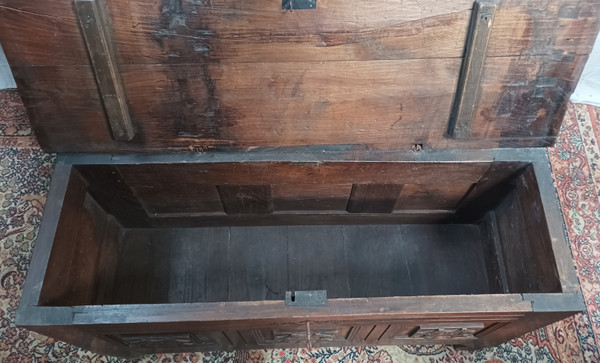 Cassettone in rovere Luigi XIV del XIX secolo