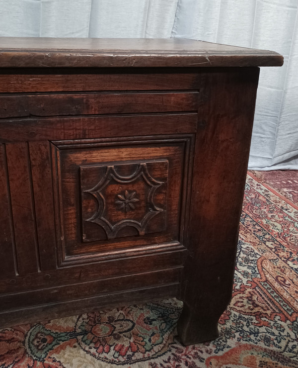 Cassettone in rovere Luigi XIV del XIX secolo