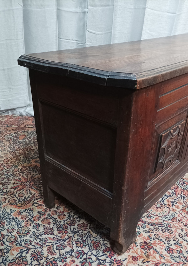 Cassettone in rovere Luigi XIV del XIX secolo