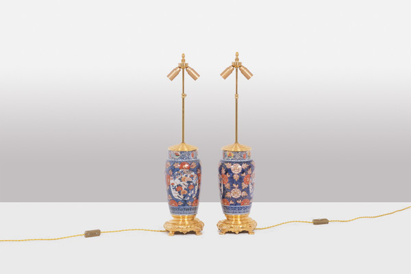 Paire de lampes en porcelaine Imari et bronze doré. Circa 1880.