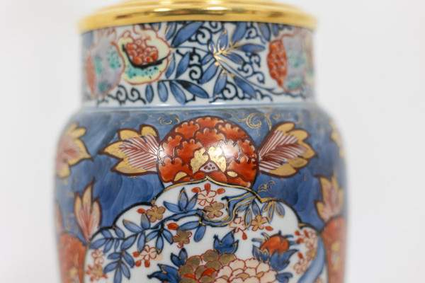 Paire de lampes en porcelaine Imari et bronze doré. Circa 1880.