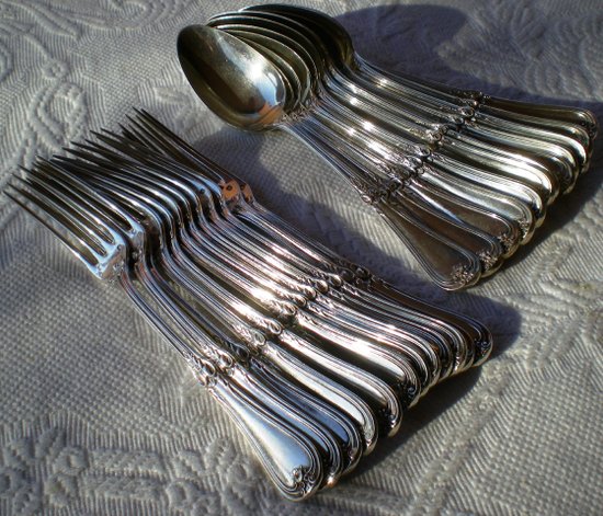 12 solid silver dessert cutlery