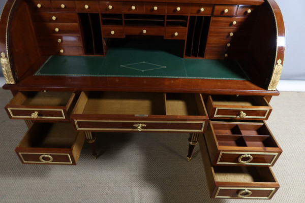 Bureau cylindre signé Wierner à Paris 