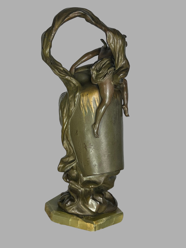 ART NOUVEAU VASE IN PATINATED METAL SIGNED BY ANTON NELSON ( 1880 -1910 ) ON BASE
