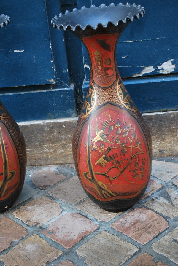 Pair Of Large Vases In Black Gold And Red Lacquered Porcelain XIX
