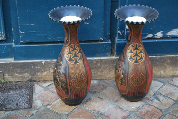 Pair Of Large Vases In Black Gold And Red Lacquered Porcelain XIX
