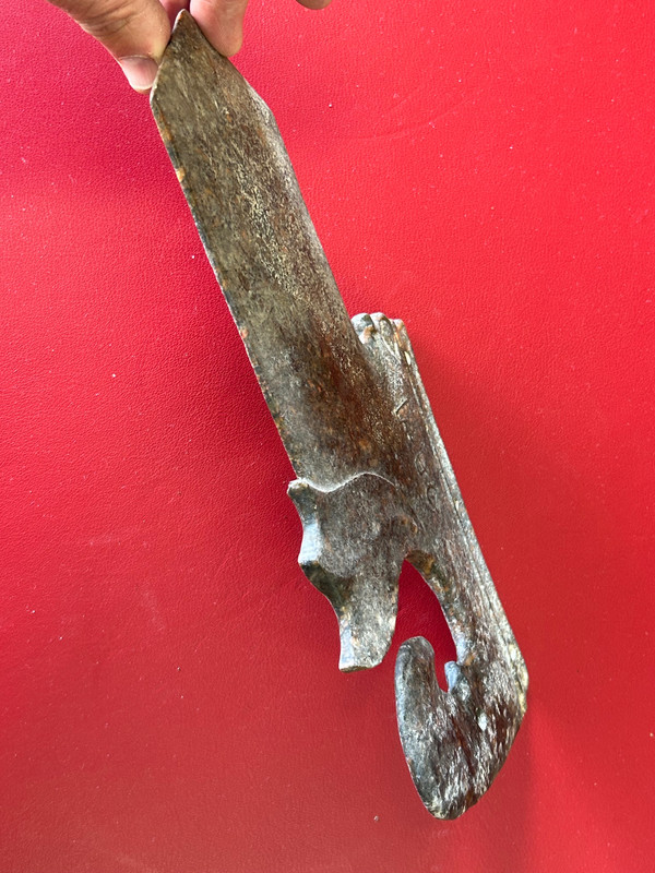 Coltello in pietra intagliata stile arcaico Cina