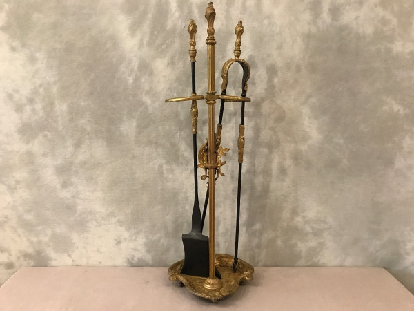 Beau serviteur de cheminée ancien en bronze d'époque 19 ème de style Louis XV 