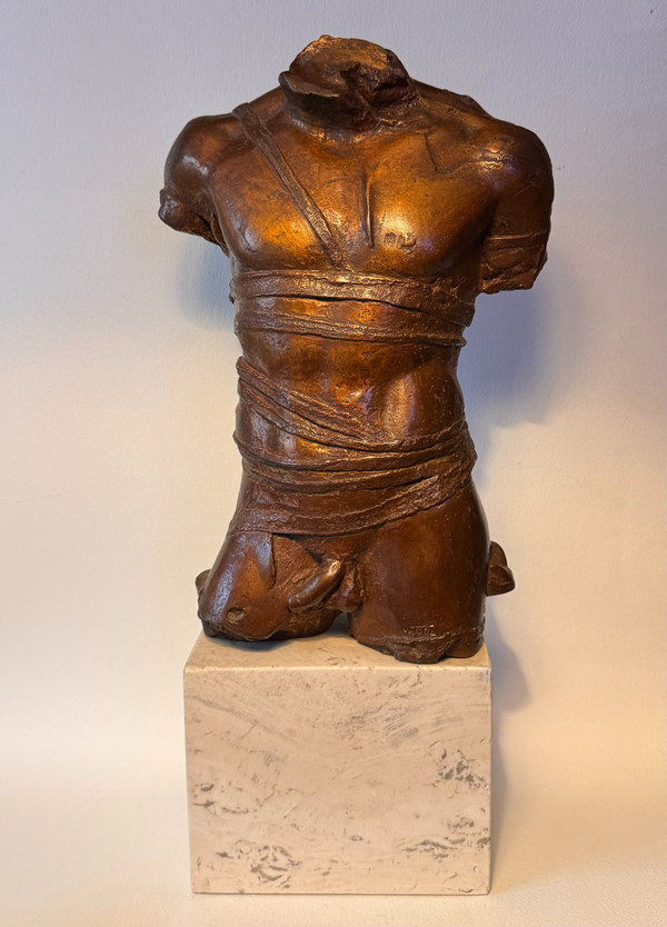 Scultura - Igor Mitoraj "Grépol" - Busto maschile nudo in bronzo