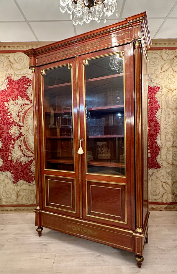 Libreria da esposizione in mogano stile Luigi XVI XIX secolo, 1870 circa