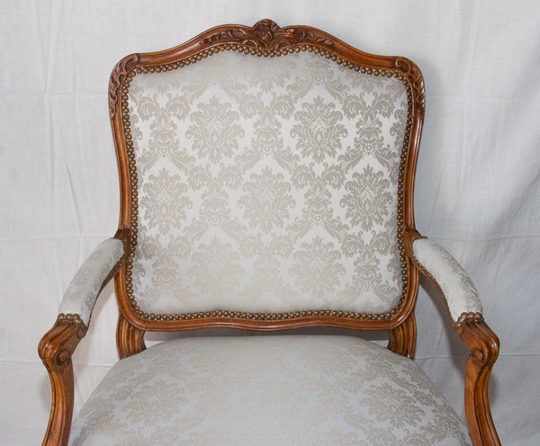 Fauteuil à Dossier Plat Estampillé époque Louis XV