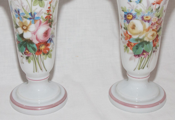 Paire De Vases En Opaline Baccarat Louis Philippe 