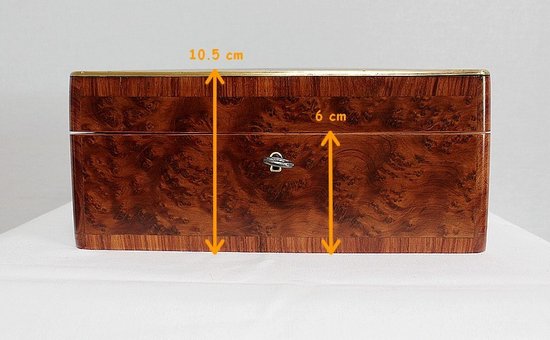  Pretty Rectangular Box in Thuja Burl, Napoleon III period - 1900