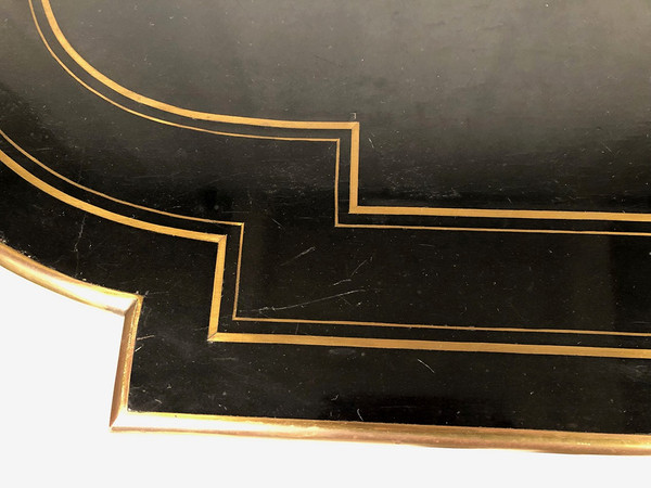 Schwarz lackierter Holztisch mit zentralem Dekor mit Messingintarsien, Napoleon III.