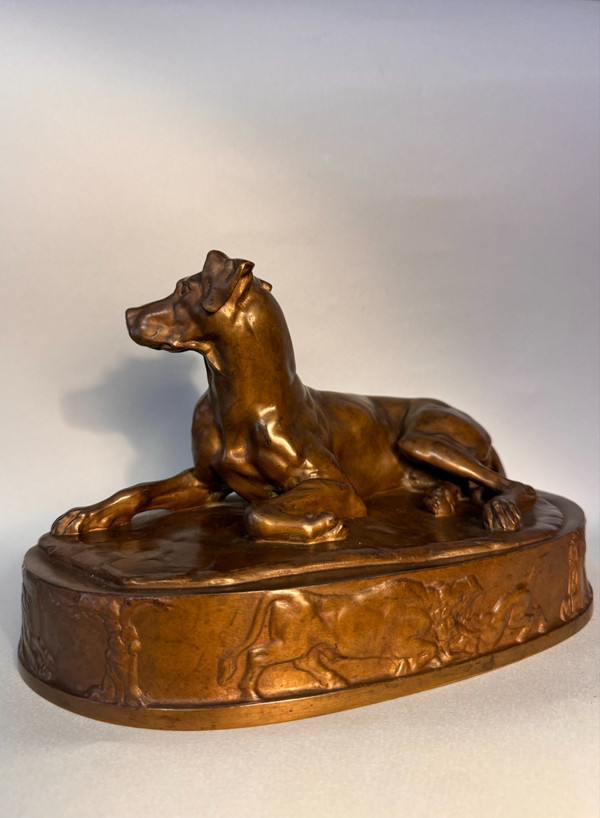 Grégoire GIRAUD. Cane reclinato in bronzo F. Barbedienne
