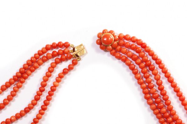 Collier sautoir perles corail multi-rangs avec un fermoir en or 18k, collier de perles, bijou d'été