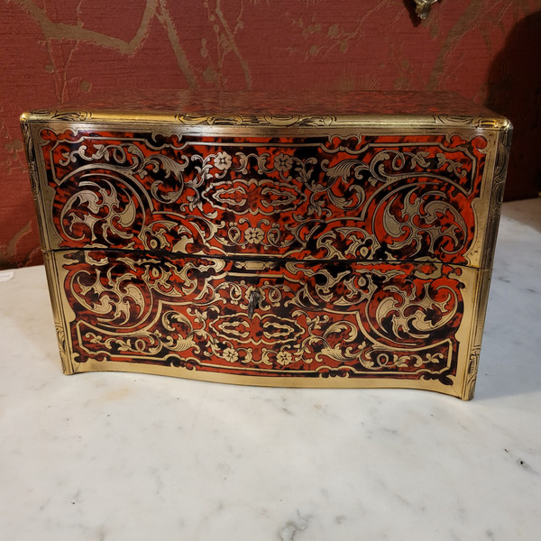 Necessaire de toilette Marqueterie Boulle, cristallerie de Baccarat, Epoque Napoléon 3Très bel état