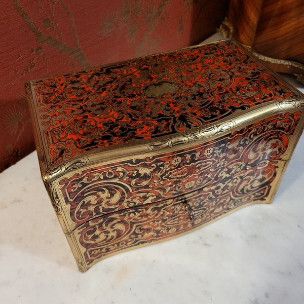Necessaire de toilette Marqueterie Boulle, cristallerie de Baccarat, Epoque Napoléon 3Très bel état