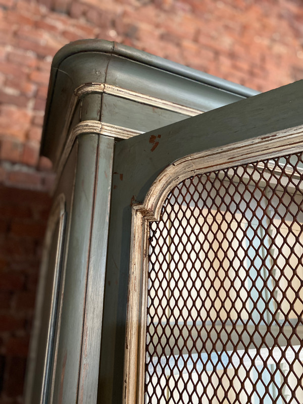 8-door display bookcase with pulls dating from the end of the 19th century, very pretty patina