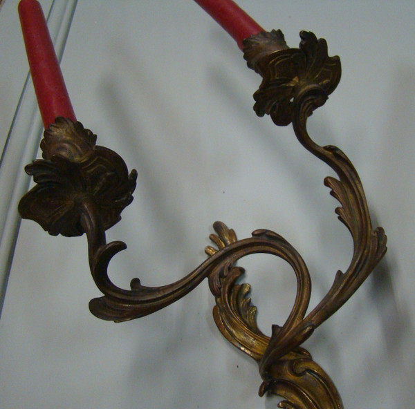 Paire d'Appliques En Bronze Doré De Style Louis XV