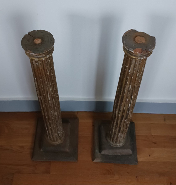 18th century - pair of neoclassical columns or sellettes - fluted decor - gilded wood - girdle