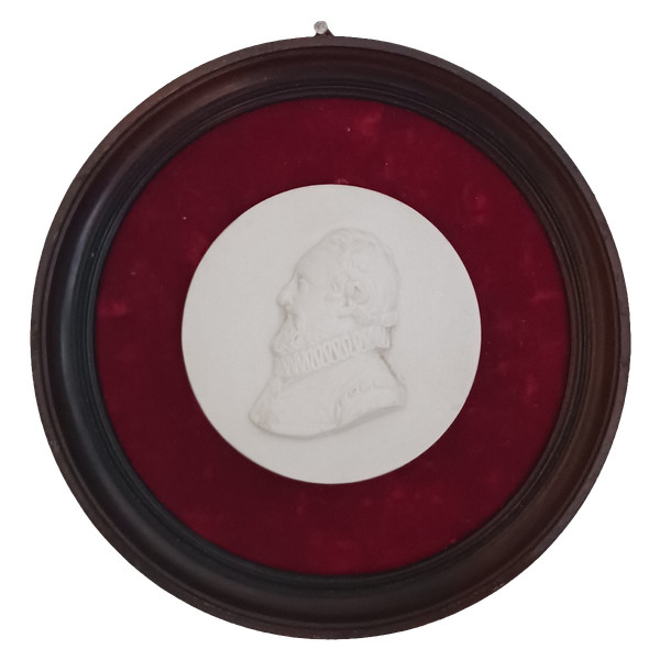 Manufacture de Sèvres - Henri IV - cookie medallion in a frame - signed