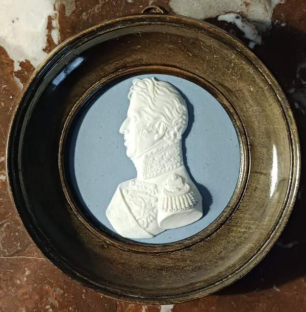 Manufacture De Sèvres Pour Le Duc De Doudeauville - médaillon en biscuit du roi Charles X