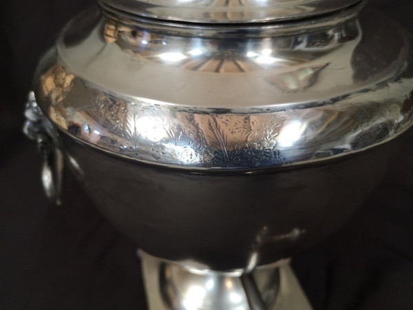 Samovar in metallo argentato del primo periodo dell'Impero