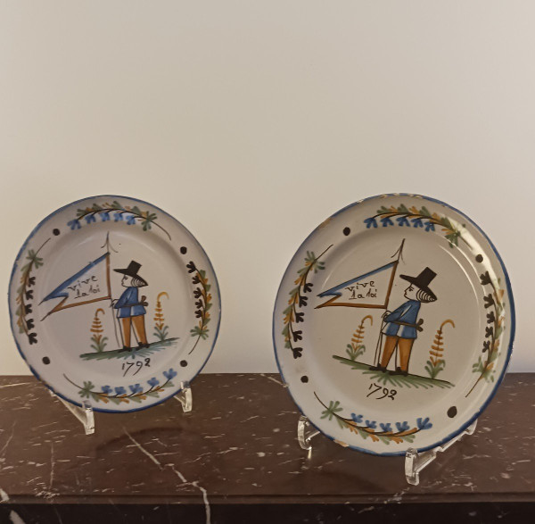 Roanne factory of Sébastien Nicolas - pair of earthenware plates with revolutionary decor - captioned and dated