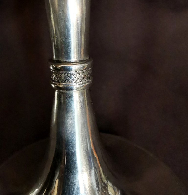 Coppia di candelieri corazzati del periodo impero in argento sterling