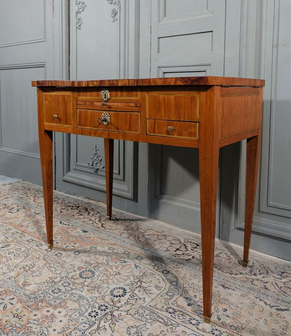Coiffeuse d'époque Louis XVI En Marqueterie. Fin XVIIIème
