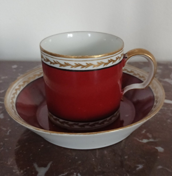 Manufacture du Duc d'Orléans, Pont aux Choux, circa 1793 - litron cup and saucer - carmine background and royalist mourning ribbon