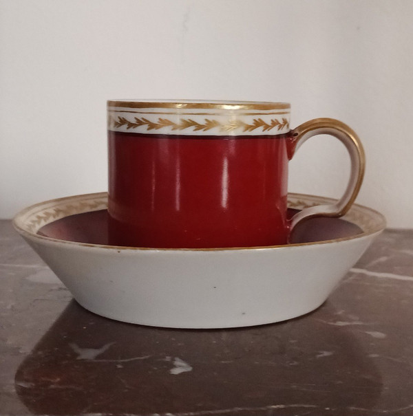 Manufacture du Duc d'Orléans, Pont aux Choux, circa 1793 - litron cup and saucer - carmine background and royalist mourning ribbon