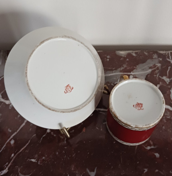 Manufacture du Duc d'Orléans, Pont aux Choux, circa 1793 - litron cup and saucer - carmine background and royalist mourning ribbon