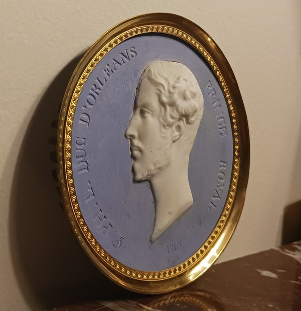 Manufacture Royale de Sèvres dopo Barre - Medaglione in porcellana biscuit di Ferdinando Filippo d'Orléans