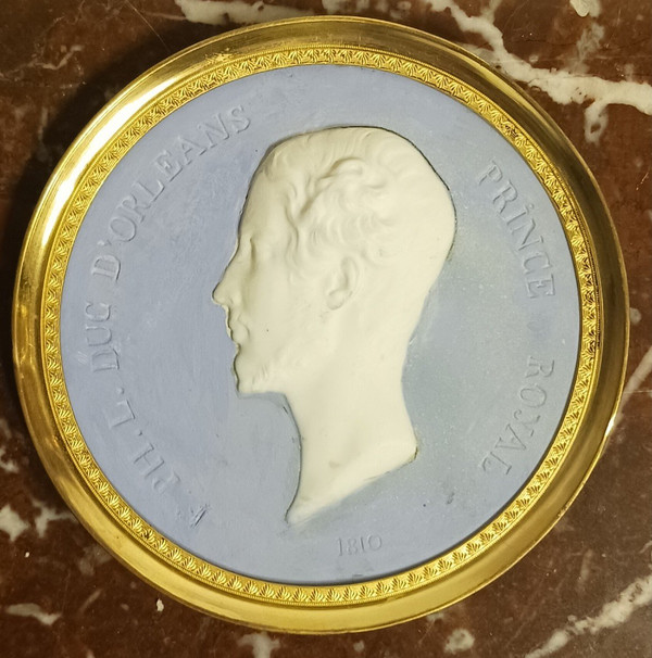 Manufacture Royale de Sèvres dopo Barre - Medaglione in porcellana biscuit di Ferdinando Filippo d'Orléans