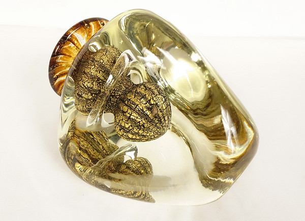 Vase Triangulaire Jean-Claude Novaro Verre Soufflé Feuilles d'Or 1983 XXème
