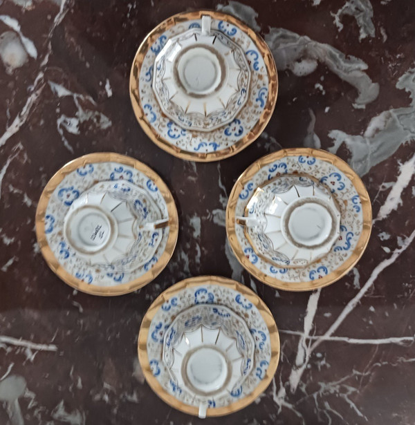 Paris, Louis Philippe period - suite of 4 dodecagonal porcelain cups and saucers - decorated in the taste of Jacob Petit